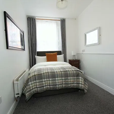 Apartment 36 Shop Street *